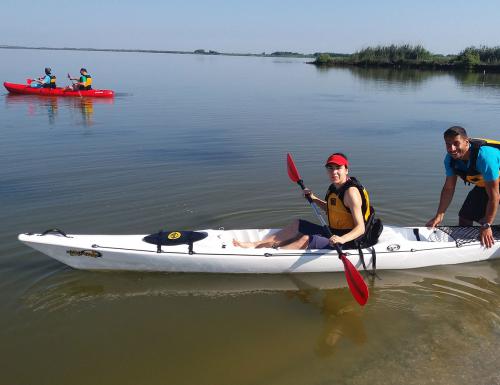 Learning Kayak in Cabras